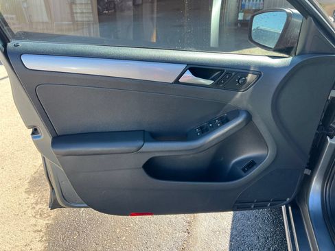 Used 2018 Volkswagen Jetta S FWD image 19