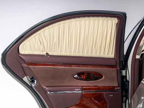 Used 2005 Maybach 57 RWD image 25