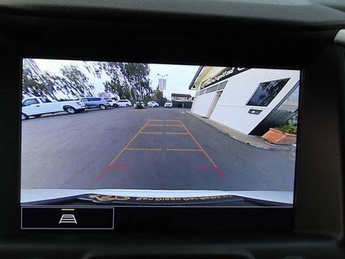 Used 2024 GMC Terrain SLT image 30