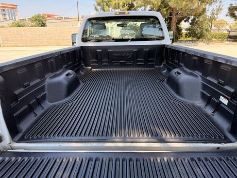 Used 2013 Ford F250 XL RWD image 5