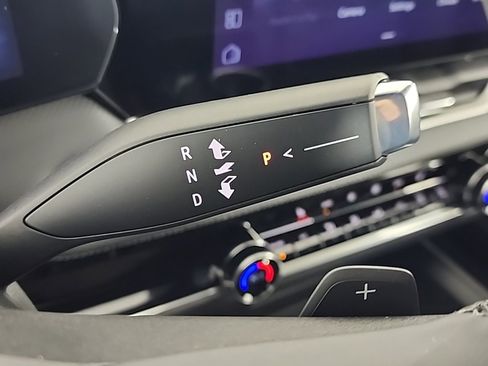 New 2026 Chevrolet Equinox LT w/ Convenience Package II image 27