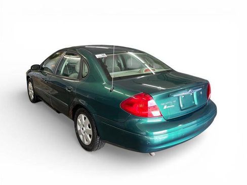 Used 2000 Ford Taurus SE image 3