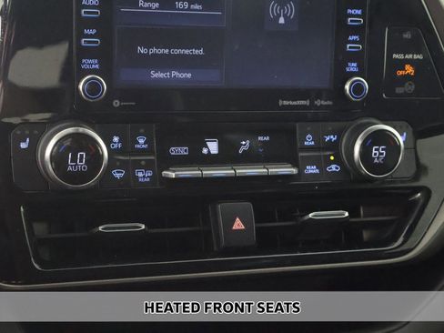 Used 2020 Toyota Highlander XLE image 7