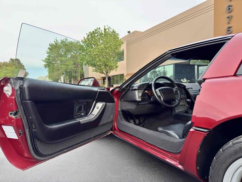 Used 1990 Chevrolet Corvette Coupe image 47