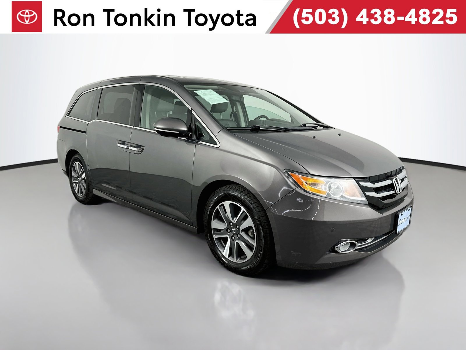 Used 2015 Honda Odyssey Touring image 1