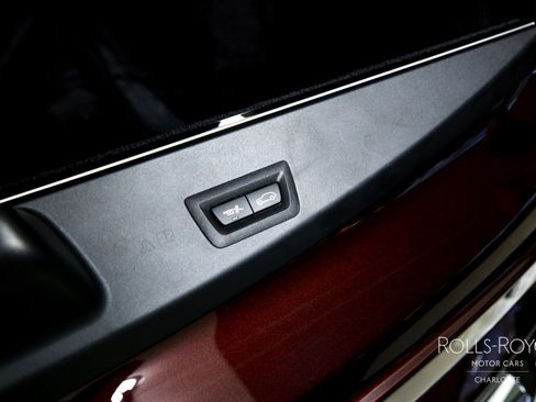 Certified 2025 Rolls-Royce Cullinan image 26