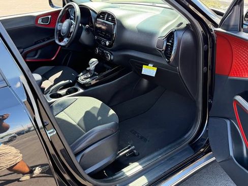 Used 2023 Kia Soul GT-Line FWD image 27