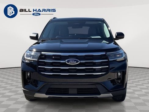 Used 2025 Ford Explorer Active w/ Active Comfort Package image 2