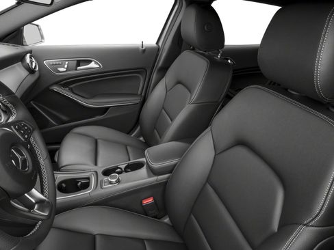 Used 2018 Mercedes-Benz GLA 250 4MATIC image 8