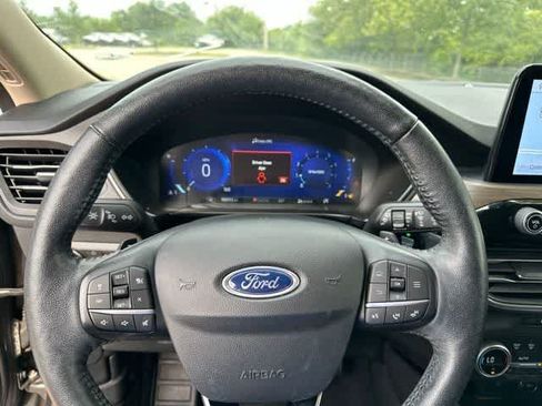 Used 2020 Ford Escape Titanium AWD/4WD image 13
