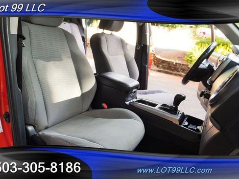 Used 2017 Toyota Tacoma SR5 w/ Tow Package AWD/4WD image 16