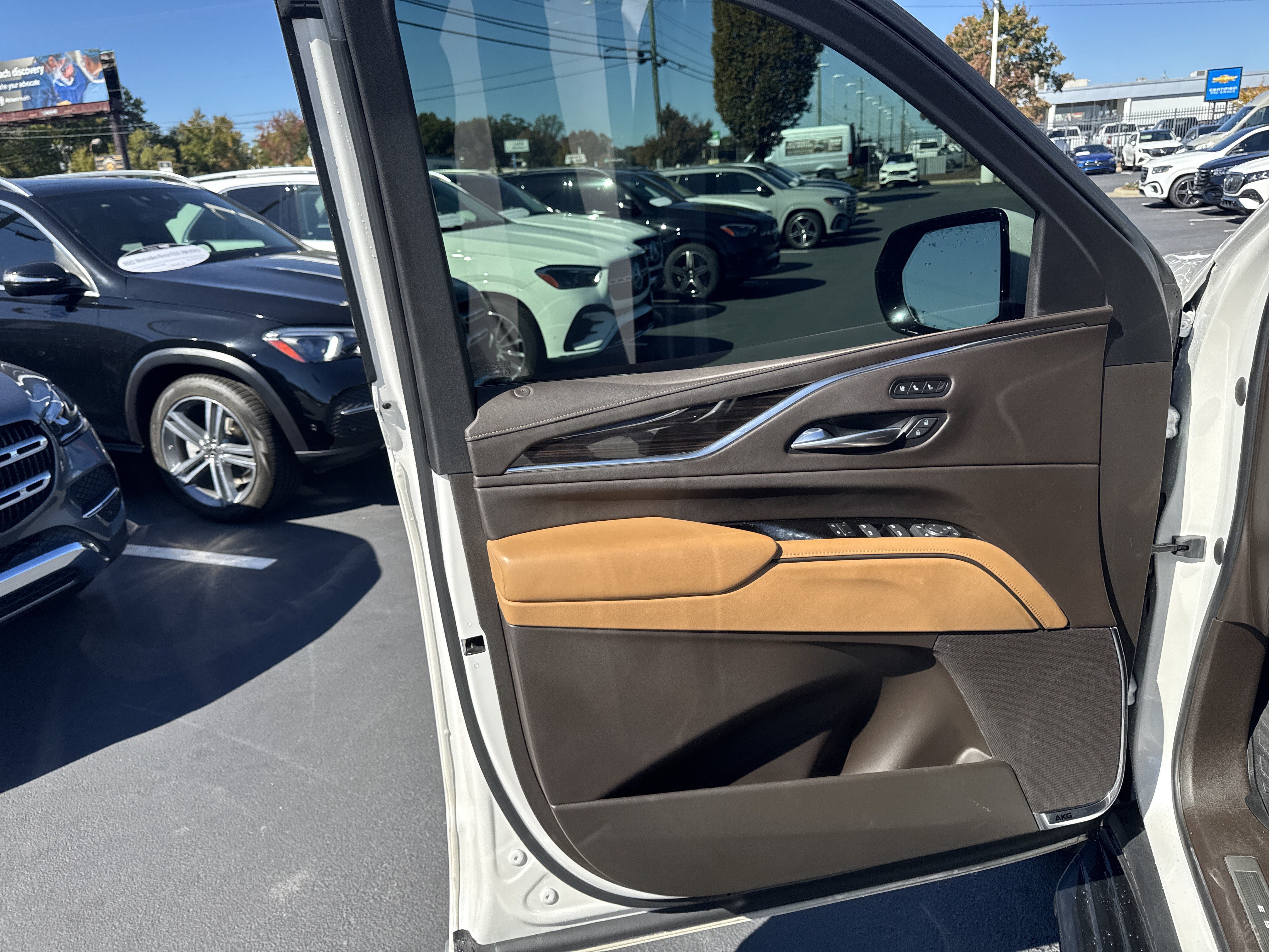 Used 2021 Cadillac Escalade Premium Luxury w/ Driver Assist Tech Package AWD/4WD image 14