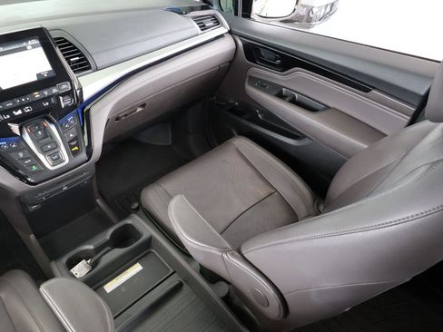 Used 2018 Honda Odyssey Elite image 18