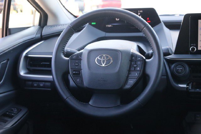 Used 2025 Toyota Prius LE AWD/4WD image 23