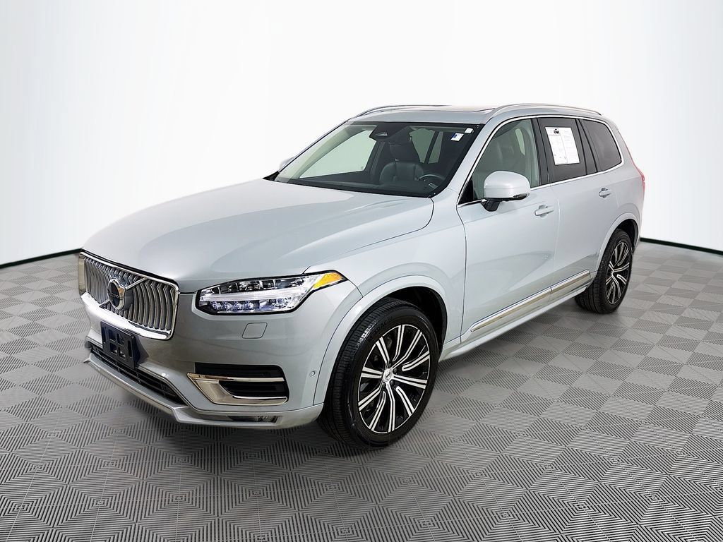 Used 2024 Volvo XC90 B6 Plus w/ Protection Package Premier AWD/4WD image 3
