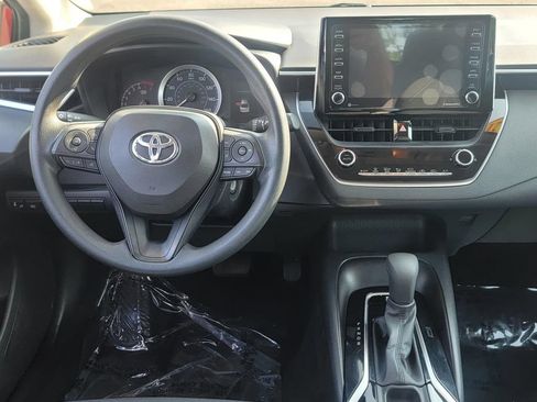 Used 2021 Toyota Corolla LE FWD image 18