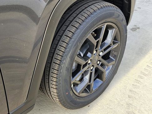 New 2025 Jeep Grand Cherokee Limited AWD/4WD image 7