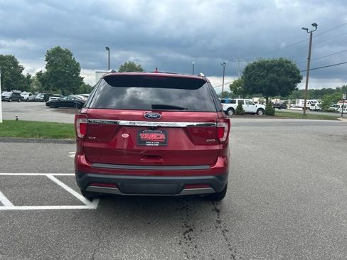 Used 2019 Ford Explorer XLT w/ Equipment Group 202A AWD/4WD image 6