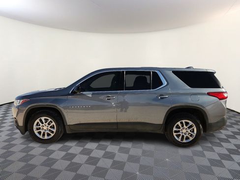 Used 2018 Chevrolet Traverse LS FWD image 2
