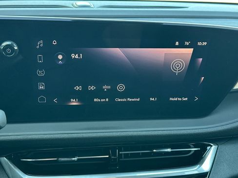Used 2024 Buick Envista Sport Touring w/ Convenience I Package FWD image 18