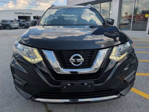 Used 2017 Nissan Rogue SV AWD/4WD image 2