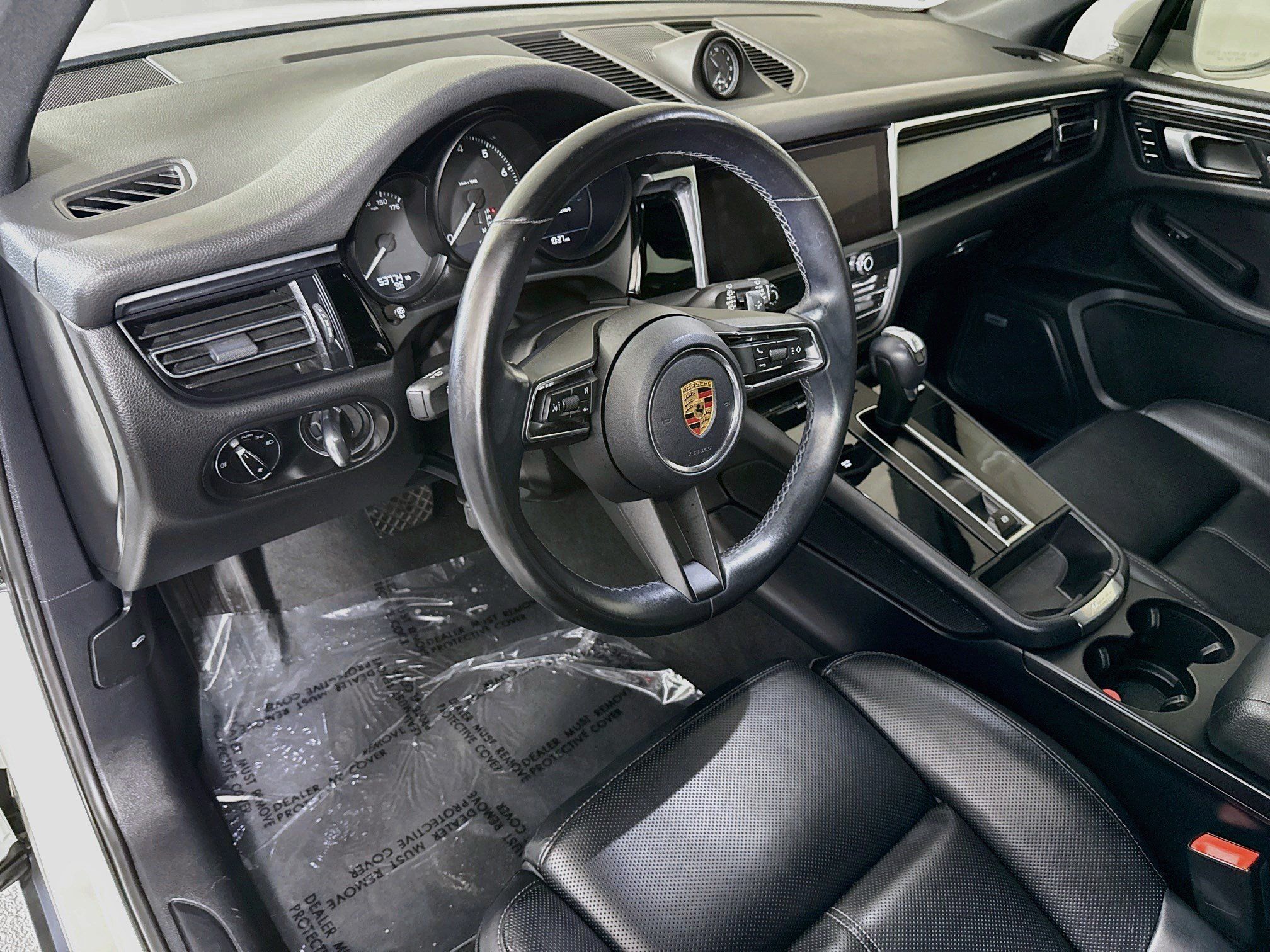 Used 2024 Porsche Macan w/ Premium Plus Package AWD/4WD image 23