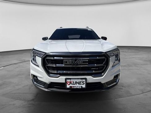 Used 2023 GMC Terrain AT4 w/ Tech Package AWD/4WD image 5
