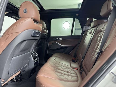 Used 2023 BMW X5 xDrive40i w/ M Sport Package image 33