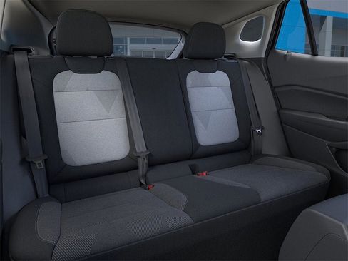 New 2026 Chevrolet Trax LS w/ LS Convenience Package image 18