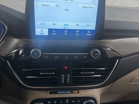 Used 2020 Ford Escape Titanium w/ Titanium Premium Package 2.0 AWD/4WD image 22