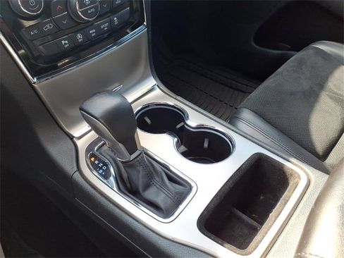 Certified 2021 Jeep Grand Cherokee Laredo X image 18