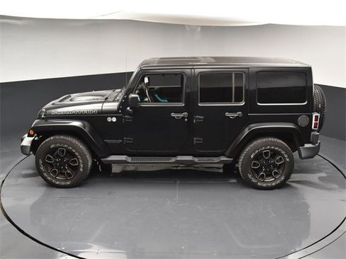 Used 2017 Jeep Wrangler Unlimited Sahara image 40