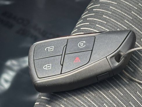 Used 2025 Chevrolet Equinox LT FWD image 21