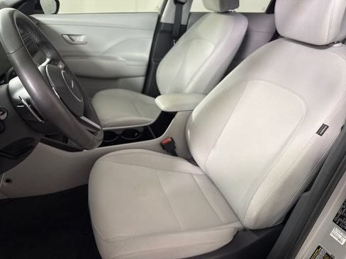 Certified 2024 Hyundai Kona SEL w/ Convenience Package FWD image 13
