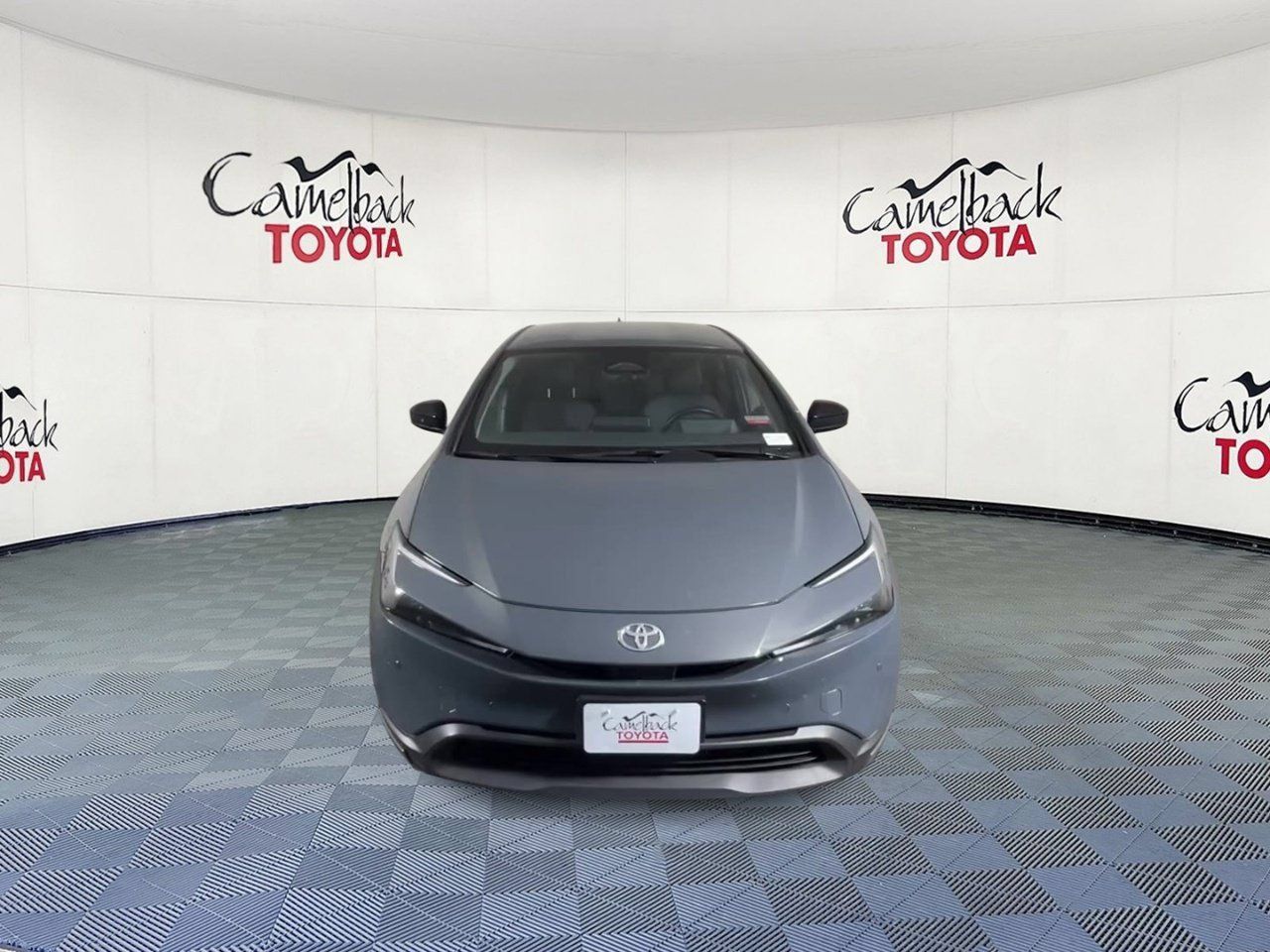 Used 2025 Toyota Prius LE FWD image 5