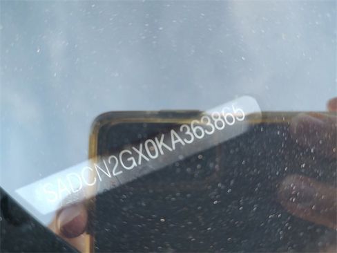 Used 2019 Jaguar F-PACE Portfolio image 37