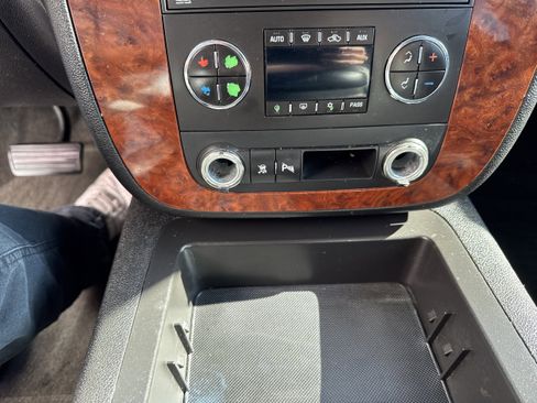 Used 2008 Chevrolet Tahoe 4WD Hybrid image 22