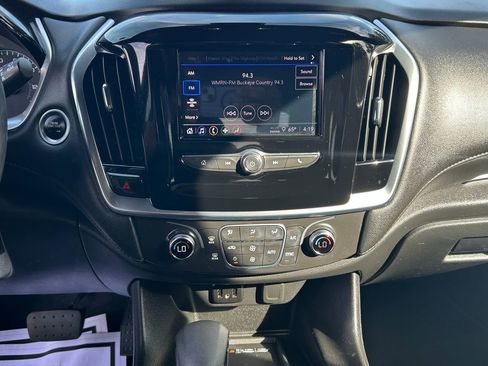 Used 2022 Chevrolet Traverse LT image 26
