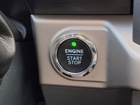 Certified 2021 Ford F150 XLT w/ Equipment Group 302A High image 15