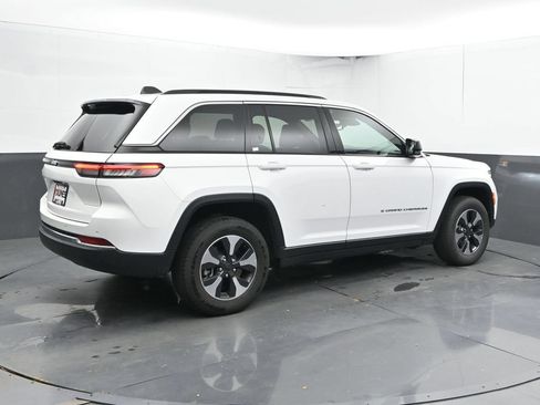 Used 2024 Jeep Grand Cherokee Limited 4xe AWD/4WD image 3
