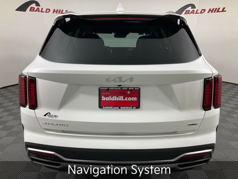 Certified 2023 Kia Sorento EX image 6