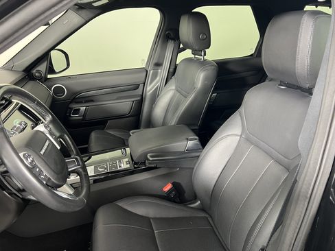Used 2018 Land Rover Discovery HSE image 15