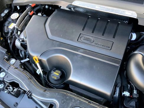 Used 2024 Land Rover Discovery Sport S image 30