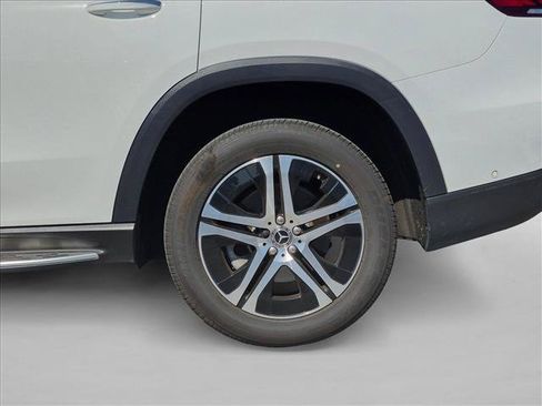 Used 2021 Mercedes-Benz GLS 450 4MATIC image 21