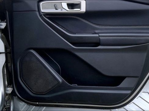 Used 2020 Ford Explorer Limited w/ Class III Trailer Tow Package image 24