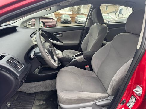 Used 2014 Toyota Prius Three image 11