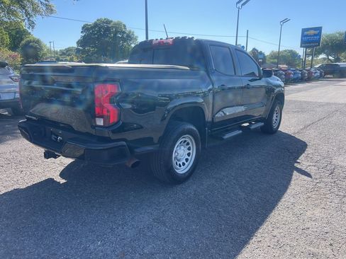 Used 2025 Chevrolet Colorado W/T w/ Advanced Trailering Package image 9