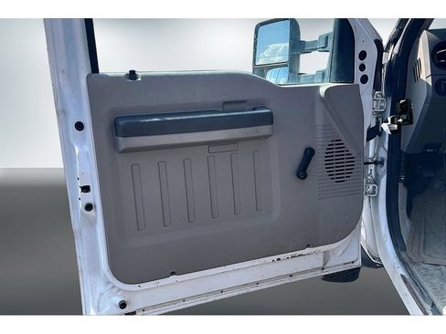 Used 2008 Ford F550 4x4 Crew Cab Super Duty image 13