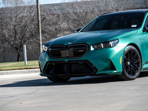 New 2026 BMW M5 Touring image 8