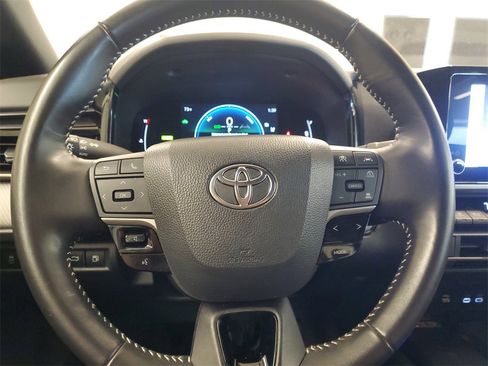 Certified 2025 Toyota Camry SE image 20